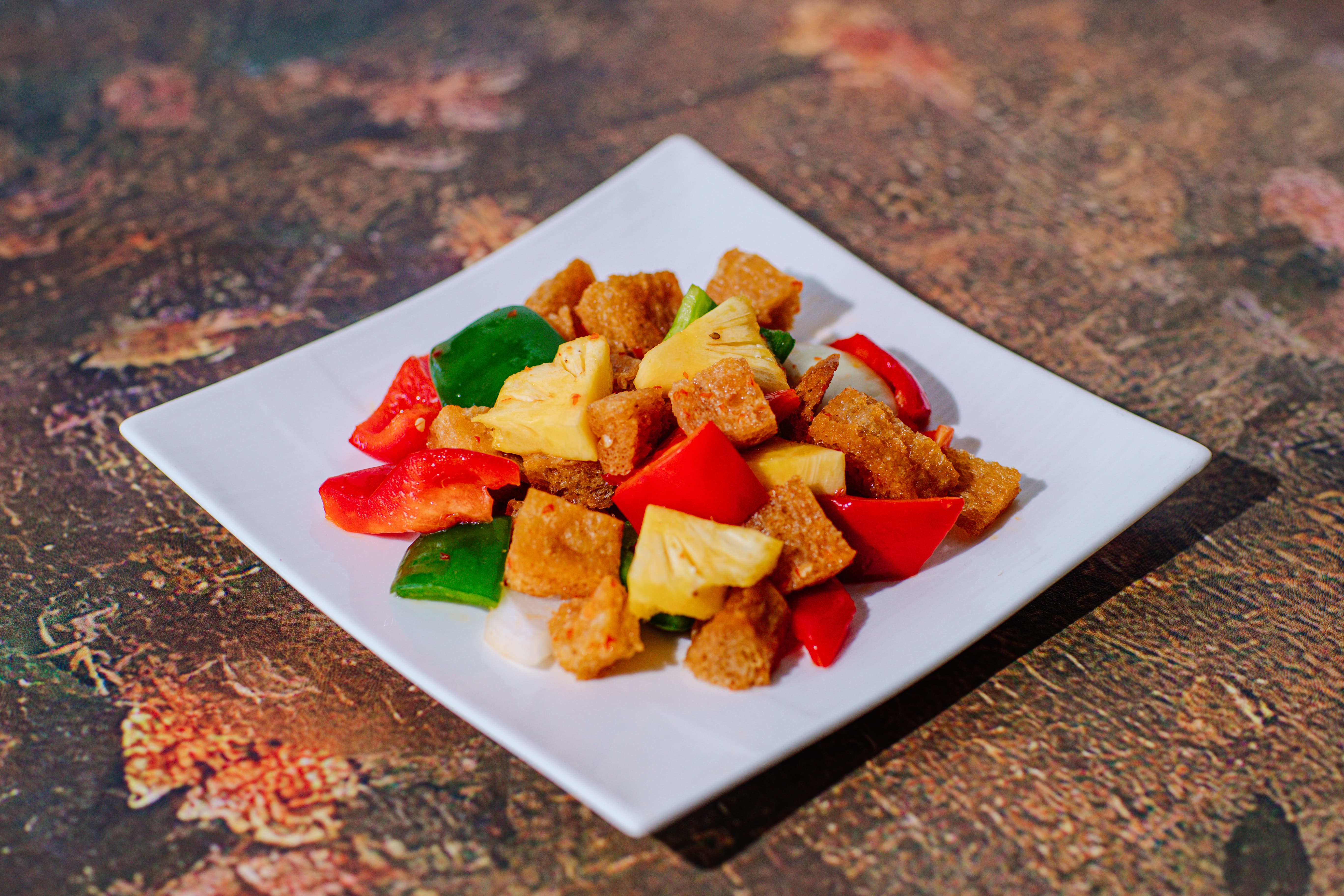 Tàu hũ ki xào chua ngọt (Sweet and sour tofu skin)